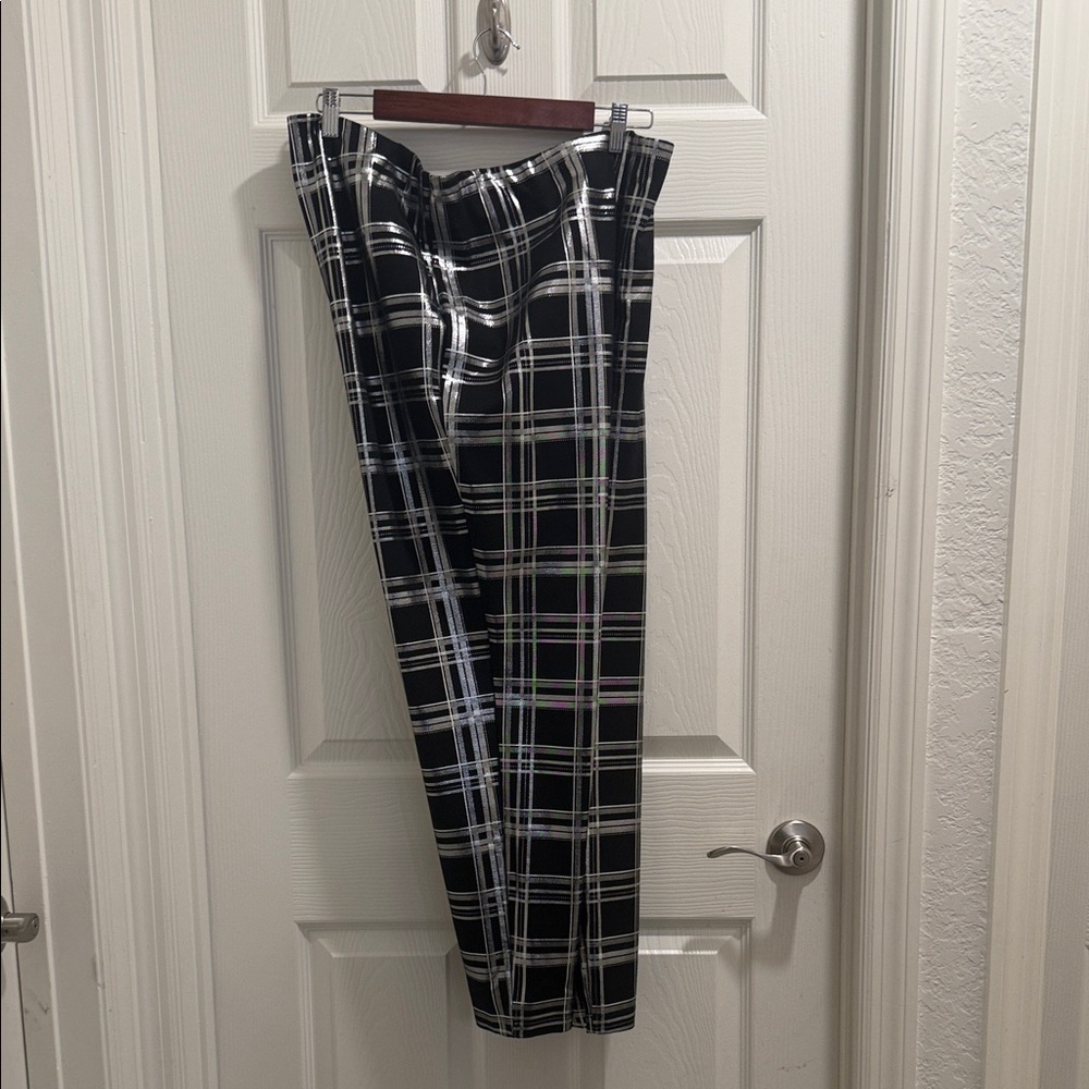 Stylish Black and White Plaid Women's Trousers